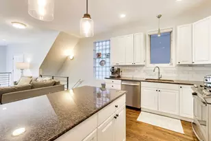 831 N Hermitage Ave, Chicago, IL 60622 - Photo 9