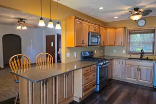 309 Maple St, Prophetstown, IL 61277 - Photo 5