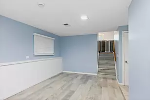 140 Skyline Dr, Carpentersville, IL 60110 - Photo 9