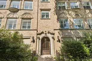 7358 N Damen Ave, Chicago, IL 60645 - Photo 1