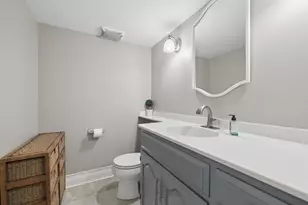 8425 Charleston Dr, Burr Ridge, IL 60527 - Photo 43