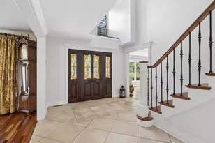 8425 Charleston Dr, Burr Ridge, IL 60527 - Photo 7