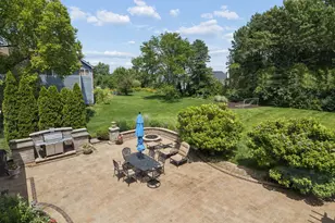8425 Charleston Dr, Burr Ridge, IL 60527 - Photo 47