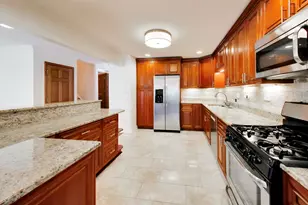 520 Hummingbird Ln, Deerfield, IL 60015 - Photo 13
