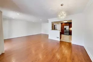 520 Hummingbird Ln, Deerfield, IL 60015 - Photo 9