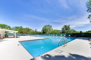 520 Hummingbird Ln, Deerfield, IL 60015 - Photo 37