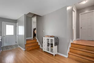 702 S School St, Lombard, IL 60148 - Photo 5
