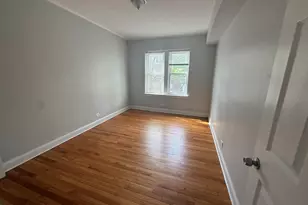 2000 W Jarvis Ave, Chicago, IL 60645 - Photo 5