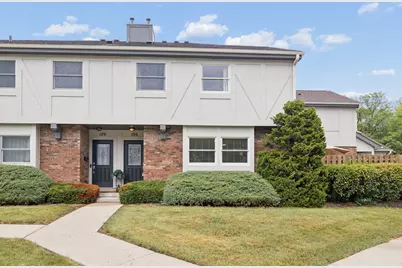 106 Queens Cove, Barrington, IL 60010 - Photo 1