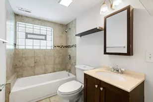 4135 W Melrose St, Chicago, IL 60641 - Photo 27