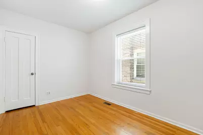 4135 W Melrose Street, Chicago, IL 60641 - Photo 11