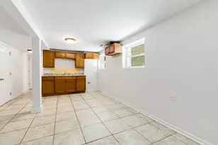 4135 W Melrose St, Chicago, IL 60641 - Photo 19
