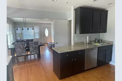 801 S Fairfield Avenue, Elmhurst, IL 60126 - Photo 5