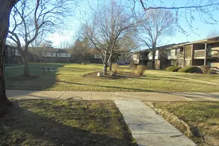 566 Somerset Ln, Crystal Lake, IL 60014 - Photo 3