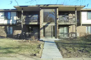 566 Somerset Ln, Crystal Lake, IL 60014 - Photo 1