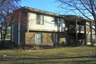 566 Somerset Ln, Crystal Lake, IL 60014 - Photo 5