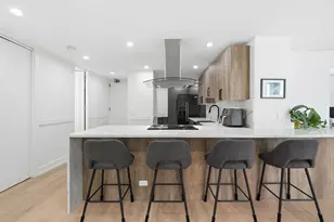 200 E Delaware Pl, Chicago, IL 60611 - Photo 3