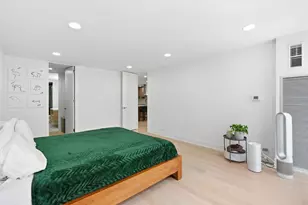 200 E Delaware Pl, Chicago, IL 60611 - Photo 13