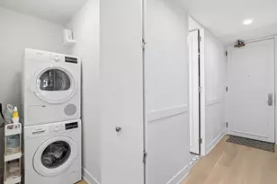 200 E Delaware Pl, Chicago, IL 60611 - Photo 21