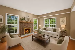 5451 McDonough Rd, Hoffman Estates, IL 60192 - Photo 7