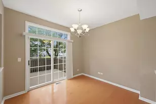 5451 McDonough Rd, Hoffman Estates, IL 60192 - Photo 9