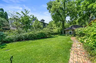415 S 4th St, Saint Charles, IL 60174 - Photo 33