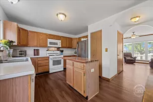 5 Ridge Ct, South Elgin, IL 60177 - Photo 5