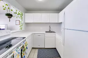 3660 N Lake Shore Dr, Chicago, IL 60613 - Photo 3
