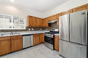 171 Monarch Dr, Streamwood, IL 60107 - Photo 7