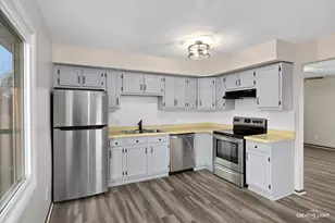 1643 Park Ave, Sycamore, IL 60178 - Photo 13