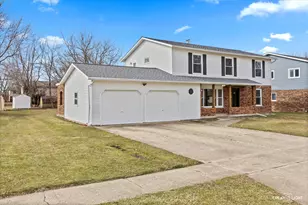1643 Park Ave, Sycamore, IL 60178 - Photo 3