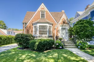 5810 North East Circle Avenue, Chicago, IL 60631 - Photo 1