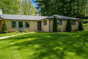 2015 Glenview Rd, Rockford, IL 61107 - Photo 43