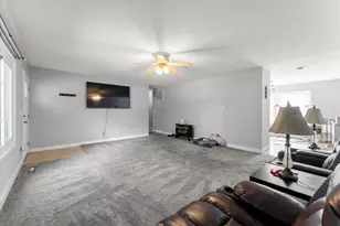 1416 Scottsdale Dr, Champaign, IL 61821 - Photo 7