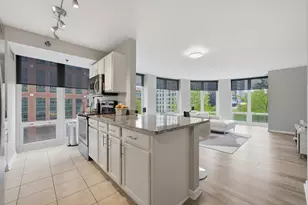 345 N La Salle Dr, Chicago, IL 60654 - Photo 3
