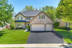 207 Lions Ct, Lake Zurich, IL 60047 - Photo 1