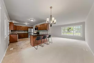 303 Springfield St, Park Forest, IL 60466 - Photo 3