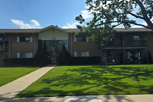 7422 Brookdale Dr, Darien, IL 60561 - Photo 1