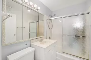 5100 N Marine Dr, Chicago, IL 60640 - Photo 9