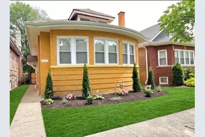 8015 S Paxton Avenue, Chicago, IL 60617 - Photo 1
