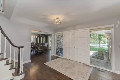 1119 W White Oak Street, Arlington Heights, IL 60005 - Photo 9