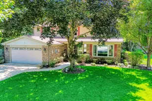 1119 W White Oak St, Arlington Heights, IL 60005 - Photo 3