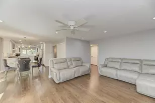 1119 W White Oak St, Arlington Heights, IL 60005 - Photo 25