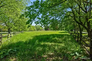 33W451 Surrey Rd, Wayne, IL 60184 - Photo 11