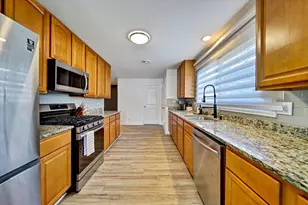 116 E Brittany Dr, Arlington Heights, IL 60004 - Photo 9