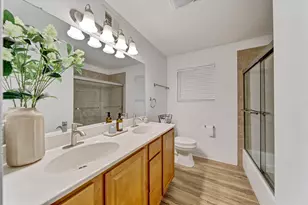 116 E Brittany Dr, Arlington Heights, IL 60004 - Photo 19