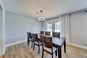 116 E Brittany Dr, Arlington Heights, IL 60004 - Photo 11
