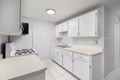 5740 East Avenue #1B, Countryside, IL 60525 - Photo 9