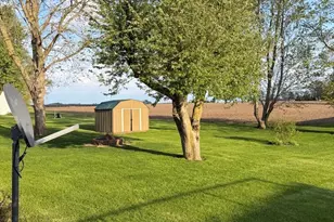 1129 E Main St, Granville, IL 61326 - Photo 3