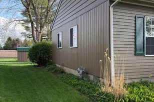1129 E Main St, Granville, IL 61326 - Photo 7